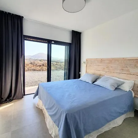 Villa North Shore Lajares, Manalari, Private And Heated Pool