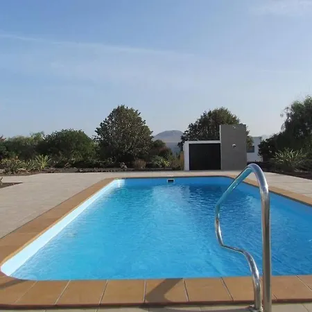 North Shore Lajares, Manalari, Private And Heated Pool Villa *